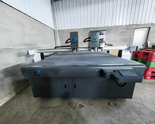 蜂窝纸板裁切机